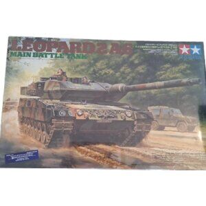 Tamiya Vintage Leopard 2A6 Main Battle Tank Model Kit 1/35 Vintage Brand New